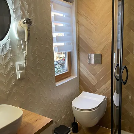 Goralski W Ogrodzie Z Dostepem Do Basenu I Jacuzzi Ciche Małe